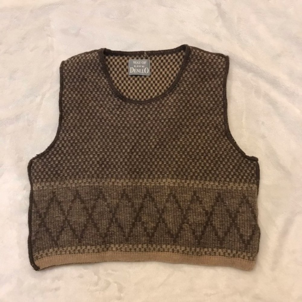 Cute sleeveless wool pullover-size S